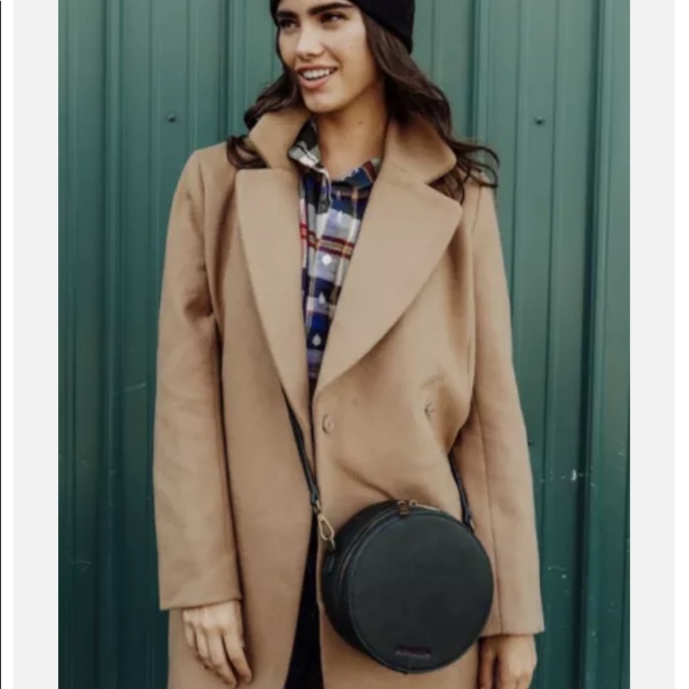 Fawn Design Black Round Crossbody Bag